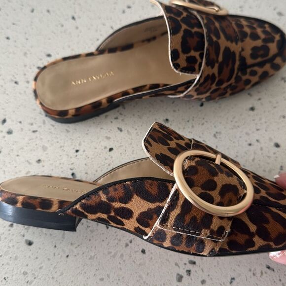 Ann Taylor Mules Flat Leopard Print Calf Hair Women's Size 5.5 Slip On Shoes EUC - Picture 3 of 12